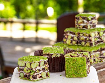Premium Pistachio Powder Coated, Pistachio-Filled Baklava Turkish Delight – A Gourmet Indulgence for Special Occasions or Daily Treats