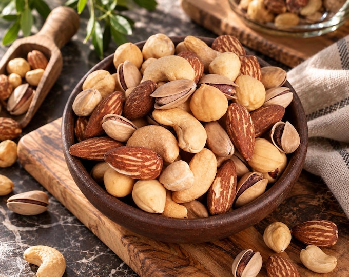 Double Roasted Mixed Nuts, Hazelnuts, Almonds, Cashews, Pistachios (Healthy Snack)