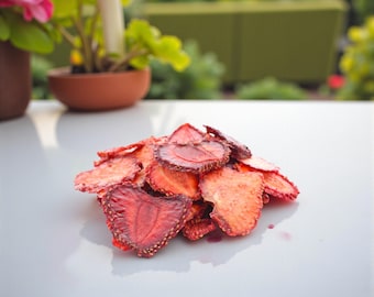 Dried Strawberry Chips: Sweet Vegan Snack