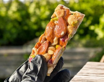 Mixed Croquant Nut Brittle, Gourmet Sweet & Crunchy Treat for Gift Boxes, Perfect Holiday Indulgence