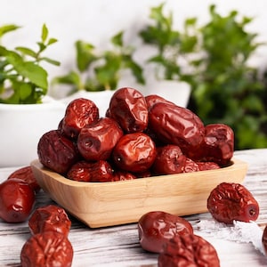100% Natural Dried Jujube Dates - Healthy Snack & Ideal Gift for Health-Conscious