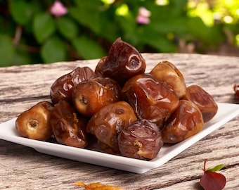 Premium Sukkari Fresh Dates – Naturally Sweet, Soft, and Perfect for Healthy Snacking or Gifting