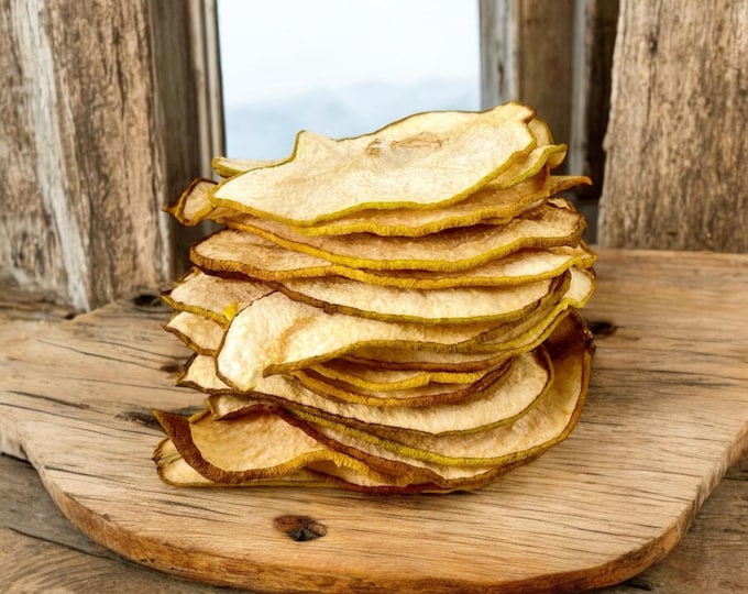 Dried Pear Slices - Natural Energy Snack, Sweet and Healthy, Fresh Flavor, Lightweight and Satisfying