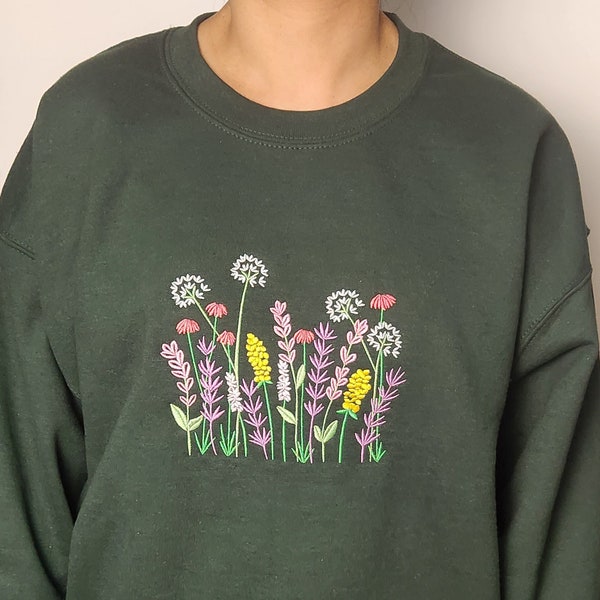 Wildflowers Embroidered Crewneck Flower Sweatshirt Floral Sweatshirt Botanical Sweatshirt Plant Lover Sweatshirt Nature Sweatshirt