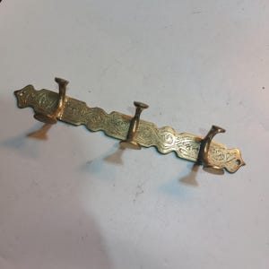 Brass Wall-Mounted Hook Rack - Vintage Elegance Home Decor