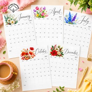 Könnte beinhalten: Ein Set aus fünf Kalenderblättern für 2027 mit Aquarell-Blumenillustrationen für Januar, April, Juli, Oktober und Dezember. Jedes Blatt zeigt den Monatsnamen in Schreibschrift, ein Tagesraster und einen Notizbereich am unteren Rand.