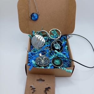 Zodiac jewlery mystery box