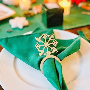 Winter Snowflake Napkin Ring, Wood Napkin Ring Set, Christmas Table Decoration, Rustic Holiday, Wooden Tree Ring, Bohemian Dinner Table