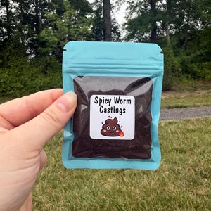 Spicy Worm Castings for Hermit Crabs – Organic Worm Casting & Paprika Treat