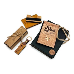 JUEGO DE REGALO DE MADERA / Llavero "Te amo" / Llavero de madera para caja fuerte / Soporte de madera compacto / Funda para pasaporte para hombre / Regalo para un amigo