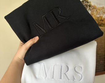 Mr and Mrs Embroidered Sweatshirt Set | Matching Couple Crewnecks | Wedding Gift for Bride and Groom | Anniversary or Honeymoon Outfit