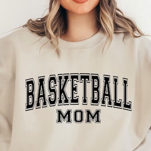 Basket-ball maman SVG, Svg universitaire de maman de basket-ball, Svg de basket-ball, basket-ball maman chemise Svg, Svg le jour du match, Svg de maman sportive, basket-ball Png