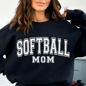 Softbal moeder SVG, softbal moeder PNG, softbal moeder Varsity SVG, softbal moeder Shirt Svg, softbal Svg, softbalshirt Svg, Game Day Svg, moeder Svg