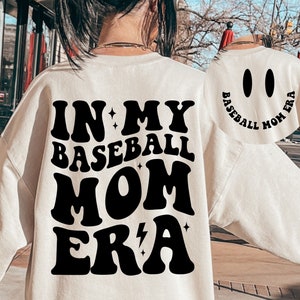 Dans mon baseball maman époque SVG, SVG maman baseball, baseball Svg, baseball maman Png, baseball maman époque Svg, baseball maman chemise Svg, baseball maman Svg