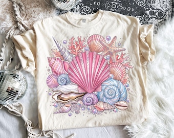 Kokietka z dzikich kwiatów, muszla PNG, styl preppy coastal PNG, plaża PNG, letnia kokietka PNG, rozgwiazda PNG, projekt koszulki Summer Vibes, lato w stylu boho