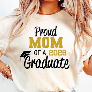 Stolze Familie von 2026 Graduate SVG, 2026 Graduierung SVG-Bundle, Senior Familie svg, stolze graduierten Familie svg, Klasse von 2026, Graduierung svg Bild 5