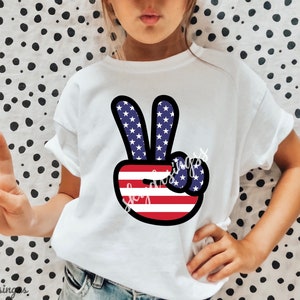 4 juli vredesteken SVG, Amerikaanse vlag vredesteken SVG, patriottische vrede hand teken png, Independence Day SVG, USA vlag SVG, vredesteken PNG