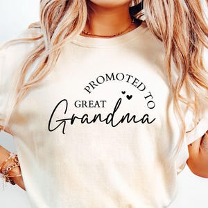 Gepromoveerd tot overgrootmoeder SVG, overgrootmoeder Svg, overgrootmoeder Shirt Svg, zwangerschap aankondiging Svg, babyaankondiging Svg, oma Svg