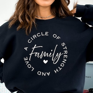 Un cercle de force et d'amour SVG de famille, Svg de famille, Svg de citation de famille, Svg de signe de famille, conception de famille, décoration de maison, Svg de réunion de famille