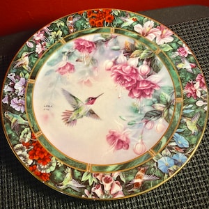 Le colibri d&#39;Anna par Lena Liu Porcelain Plate Bird Gold Trim 1992 Fine China Floral