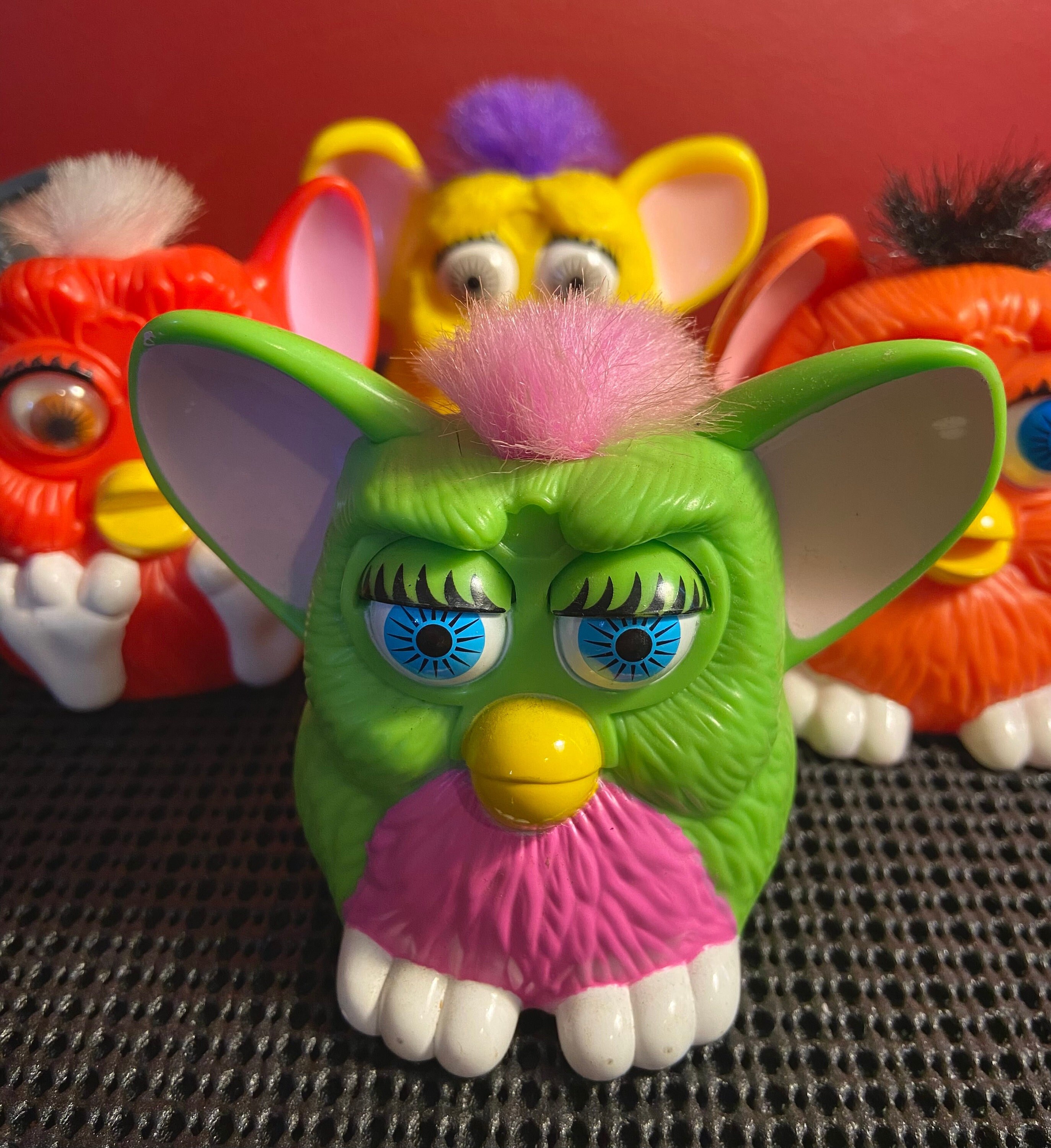 HASBRO Furby bleu et rose pas cher HASBRO Furby bleu et rose pas cher