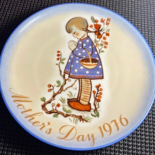 Mothers Day 1976 Plate West Germany Limited Edition Hummel