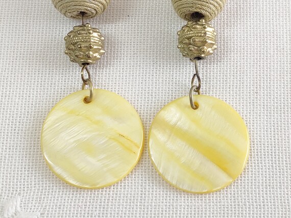 Vintage “Mod” Yellow Earrings and Necklace Set - image 6
