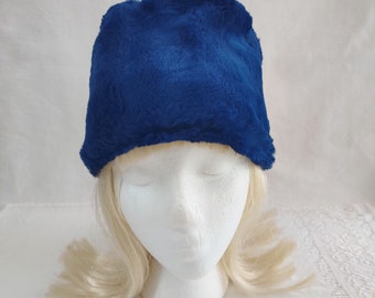 Beautiful Vintage Royal Blue Rabbit Fur Hat 1960&#39;s Beanie-Cossack Cross Winter Hat