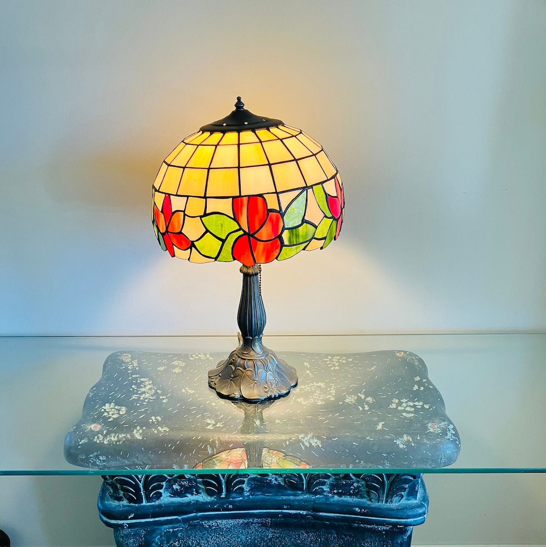 Floral Stained Glass Lamp/accent Lighting/lead Glass/tiffany Lamp