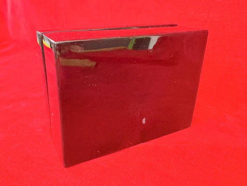 Small Rectangular Black Lacquerware Jewelry Box with Hinged Lid with Abalone Inlay Design afbeelding 9