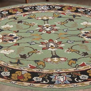 Handmade Wool Round Area Rug: Green Traditional Floral Design