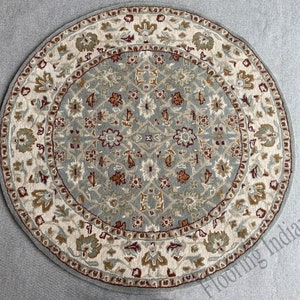 Round Wool Area Rug: Traditional Floral Design