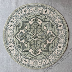 Handmade Wool Round Area Rug: Traditional Green Multi-Color Design