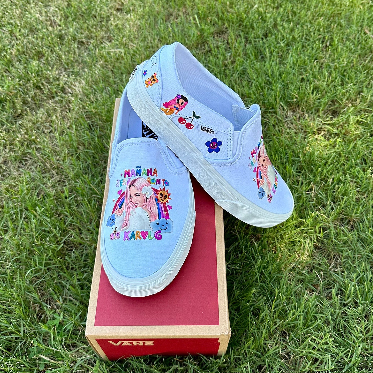 Zapatos Para Mama Y Hija De Karol G, Karol G Shoes, Karol G, Zapatos De