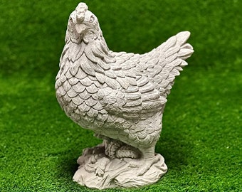 Detailed massive chicken statue Realistic farm animal chicken figure Outdoor landscape handmade decoration