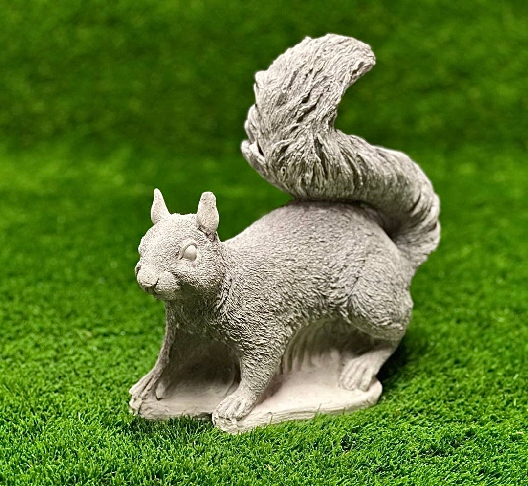 Wild Scampering Concrete Squirrel Statue Outdoor Squirrel Sculpture