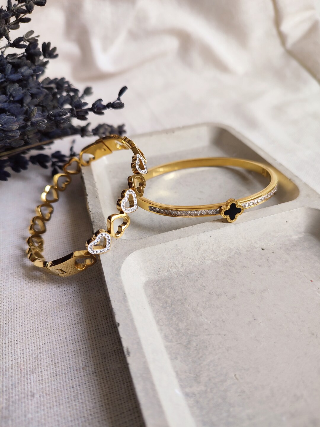 Clover Bracelet Heart and Screw Bracelet Cuff Bracelet Love Etsy UK