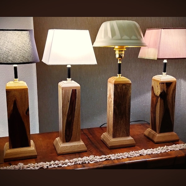 Lampe de table en palissandre "Varus" en chêne et lampe en bois de sheesham style Art déco intemporel | lampe de table en bois | lampe avec pied en bois palissandre naturel