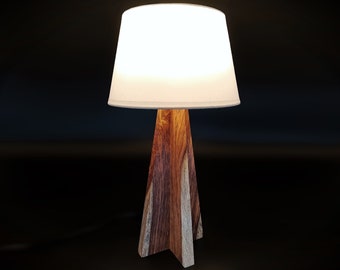 Holz Tischlampe SCANDIC 2S | Moderne Scandi Tischlampe | Mid Century Holzlampe | Boho Ambiente Wohnzimmerlampe | Japandi Schlafzimmerlampe