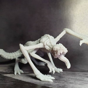 Hound Of Tindalos - 32mm Miniature for Lovecraftian themed RPG (CoC, D&D, Pathfinder) | Adaevy Creations