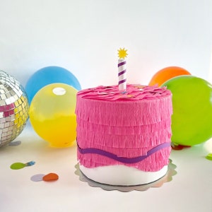 Mini gâteau d&#39;anniversaire piñata / Cadeaux de l&#39;amitié / Cadeaux d&#39;anniversaire pour elle / Cadeaux de Noël / Piñatas personnalisées