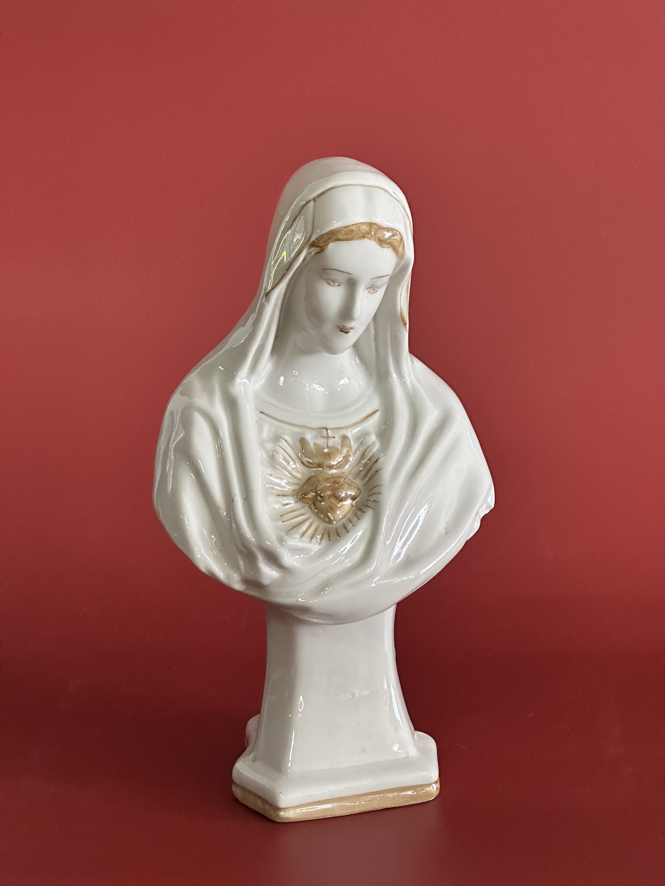 Virgin Mary, sacred heart white porcelain bust on pedestal with lusterware accents