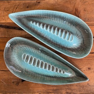 MCM California USA Turquoise and Black Ceramic Ashtray  , Atomic Age ASHTRAY , Feather ashtray, Leaf Ashtray