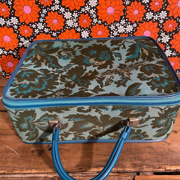 Vintage AVON 1960s teal and blue tapestry print suitcase , overnight bag , vintage luggage , Saleswomen Case, Mid Century Modern , MCM