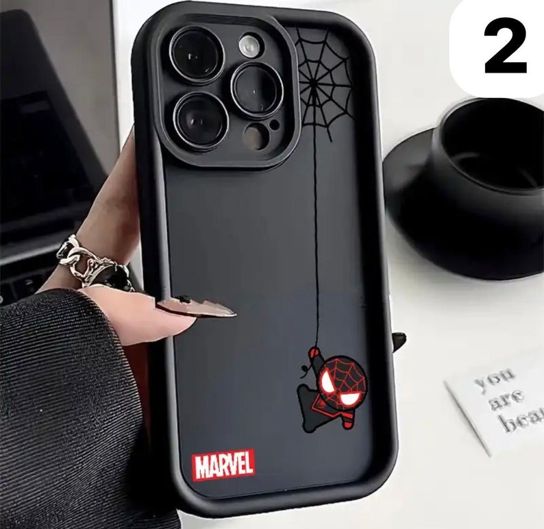 Marvel SpiderMan Mini iPhone Case Se adapta a todos los modelos de iPhone 15, 14, 13, 12, 11, Pro Max, XS Max, X, XR, 7, 8, Plus, 6S, 5S imagen 5