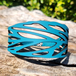 Laser Cut Leather Cuff Bracelet: Feather Design, Snap Clasp