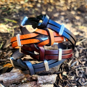 INFINITY KNOT Lederarmband - handgefertigtes Leder Love Knot Armband für Männer und Frauen - Ewiger Knoten Ledermanschette - Geschenk zum 3