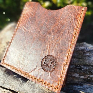 Portafoglio sottile in pelle con iniziali - custodia per carte di credito personalizzata realizzata a mano - regalo per il terzo anniversario - porta biglietti da visita - regalo di San Valentino