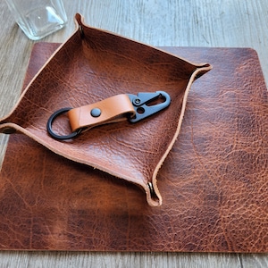 Bison Leather Valet Tray: Personalized Desk Caddy, Men&#39;s Gift