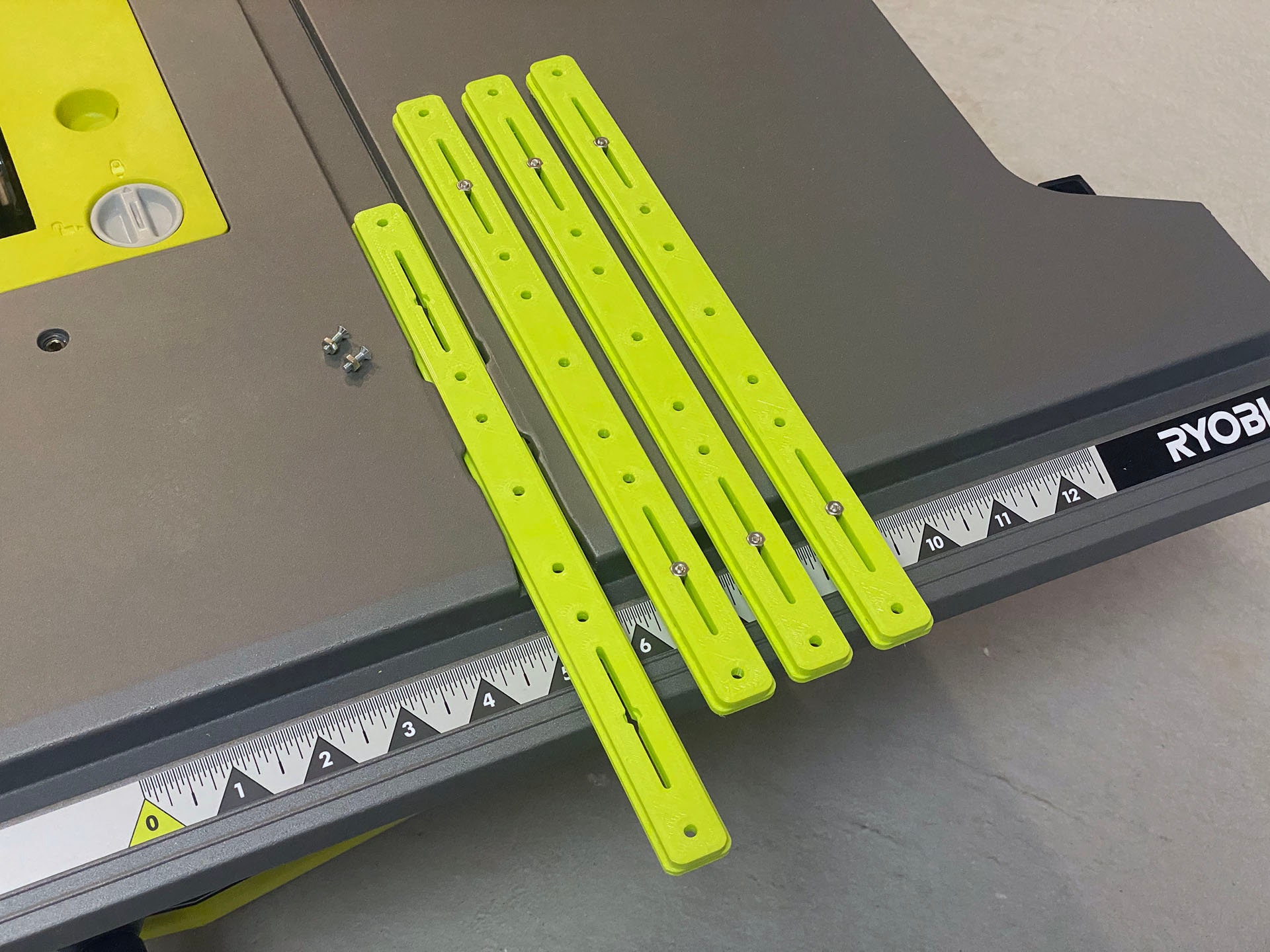 Ryobi table saw miter gauge outlet